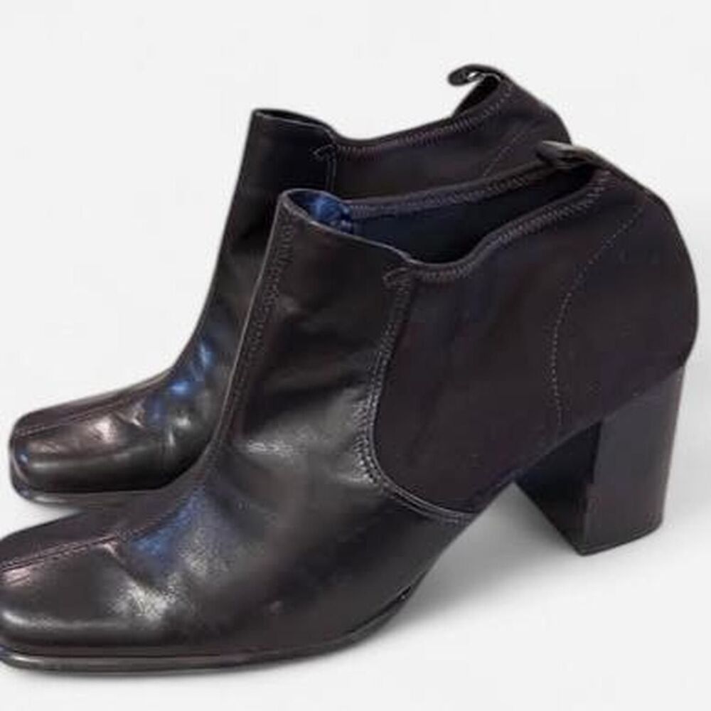 Unisa Women's Brown and Black Boots
